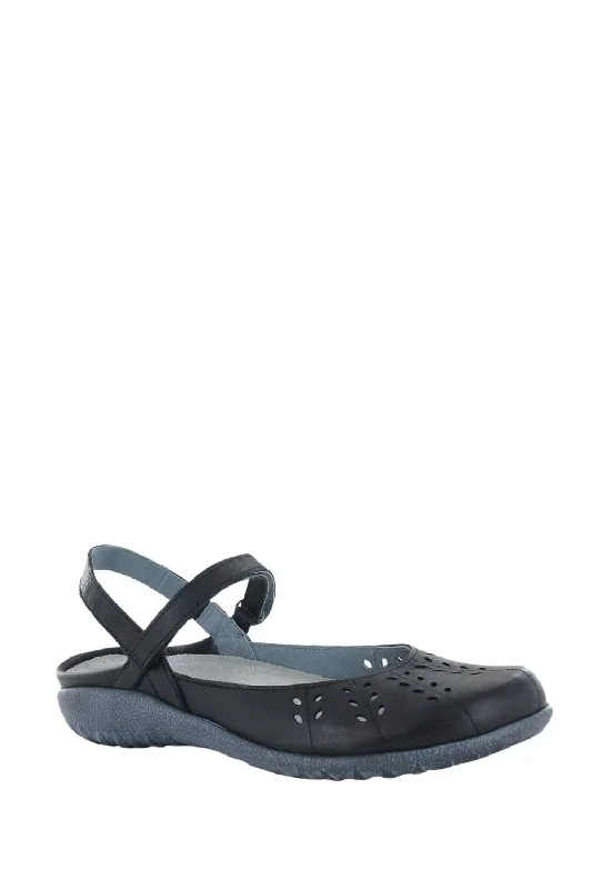 Rari Closed Toe Sandal In Soft Black